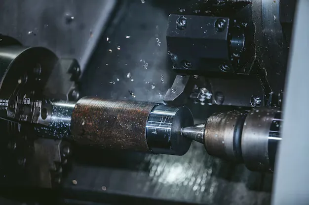 Расточка внутреннего отверстия в стальной детали